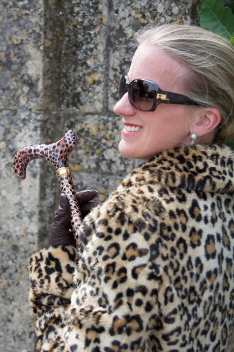 DIVERSE WALKING CANE FOR EVERY WOMAN